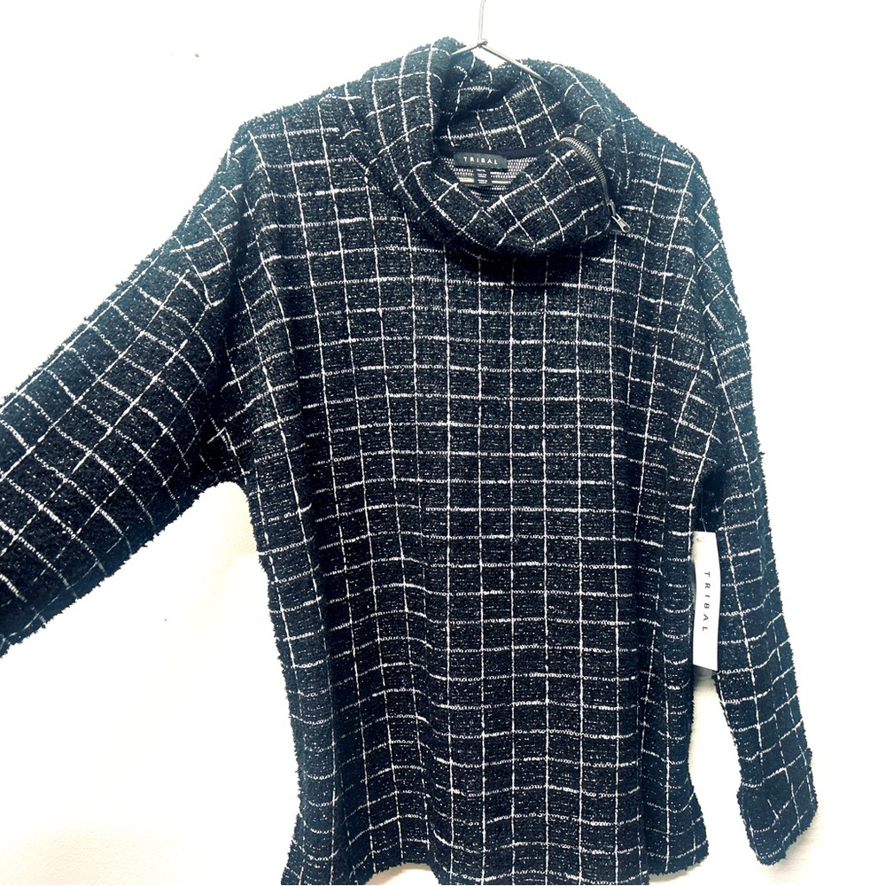 NWT Women’s Tribal Plaid Knit Sweater long sleeve- Black XL